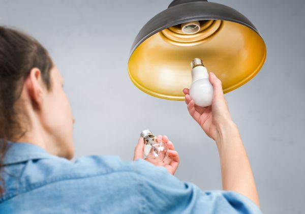 Light Bulb Replacement in Mechanicsville
