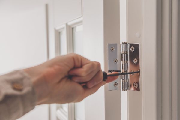 Hinge Repair in Mechanicsville