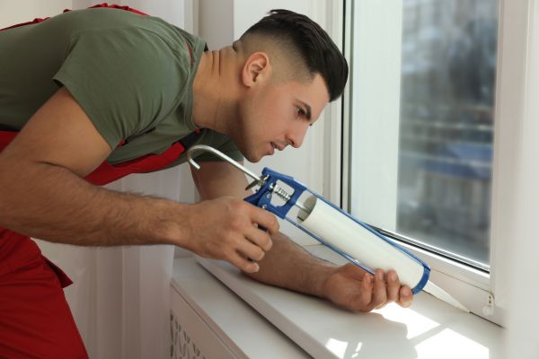 Window Caulking Repair in Mechanicsville